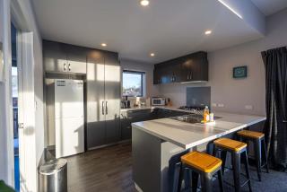 Capricorn - 2BR Easy Drive to Dark Sky Dining - 4