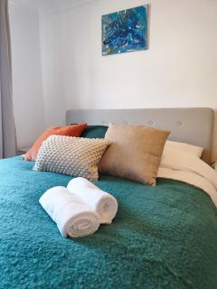 Peaceful 2BR Retreat w Garden Near Oxford - 9