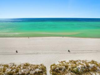 Spectacular 3br 4ba w/ Private Pool, 2 Min Walk to Beach - Sleeps 15! - Panama City Beach - 7