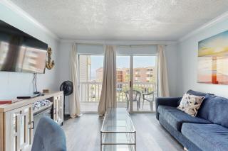 Victorian Condo Relax Refresh and Renew - Galveston - 4