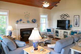 Riverfront Aurora Home with Deck and Private Pier! - 7