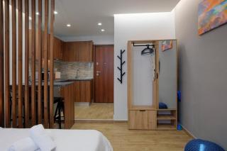 Holiday Stylish City-Center Studio - 1