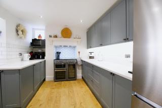 Stylish Modern Victorian Townhouse By the Sea - Combe Martin - 7