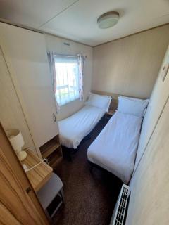 Whitstable Trieste - 3 Bedroom, sleeps 8 Pet friendly, family friendly - 9