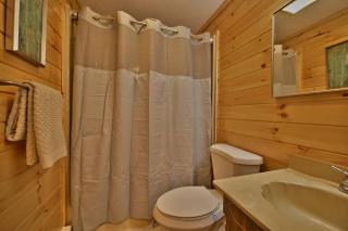 NEW ! Lake front Lookout Log Cabin! Private Lake ! - White Haven - 1