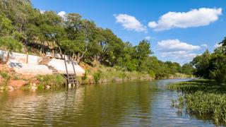 Verbena Waterfront with Hot Tub - Tivydale - 8