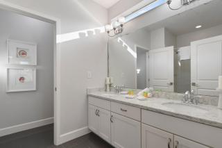 Elegant Home with Pool & Spa, Close to Disney - 7