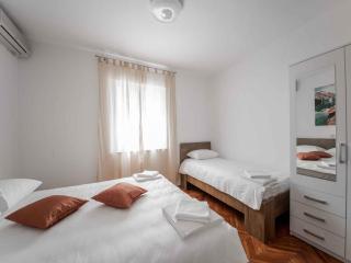 Apartments in Seline - Paklenica Riviera 41711 - 3