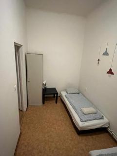 Central 6 Pax Apartment Perfect for Group or Family - Brno - 9