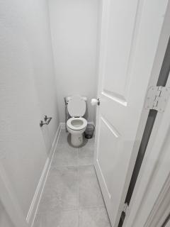 Private Suite Ensuite Bath&Walk in Closet - 4