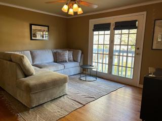 Packer Bungalow - Green Bay - 7