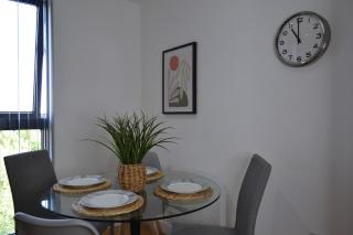 Stunning 2-Bed City APT Parking 1 Car - Birmingham - 3
