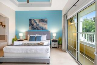 Sunset Views and Serenity - Reunion Escape for 4 - 5