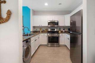 Sunset Views and Serenity - Reunion Escape for 4 - 8