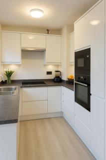 Homely Court - New Milton - 2