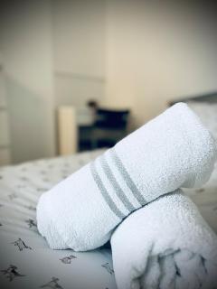 AK Serviced Apartments - Modern Three Bedroom Apartment - 1