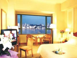 Holiday Inn Wuhan Riverside by IHG - 3