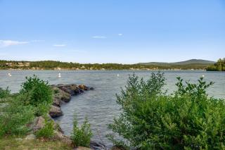 Lake and Beach Access Family Townhome in Laconia - Laconia - 9