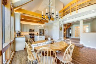 Lake and Beach Access Family Townhome in Laconia - Laconia - 3