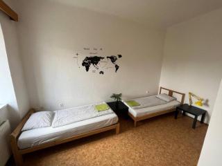 5 Person Central Stay Ideal for Families and Groups - Brno - 5