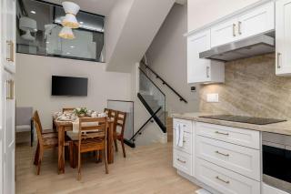 The 357 Beach Pad, Renovated, Refined, Steps from the Surf - 3