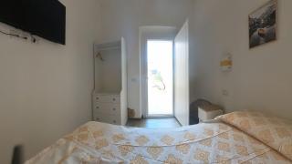 Charming SantAntioco Yellow Apartment with 2-Way Air Con Uncovered Parking - SantʼAntìoco - 1