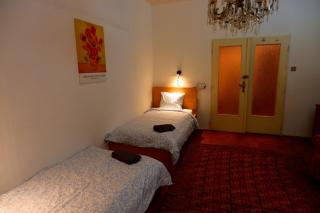 Triple Room with Shared Facilities in a Cozy 4 Room Hostel - Brno - 4
