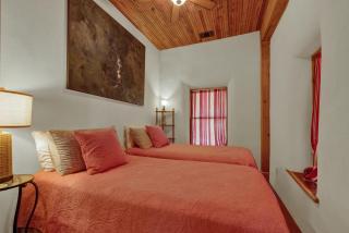 The Willows Casa Grande + Sundown Suite Sleeps 13 - Close to Main St - Fredericksburg - 9