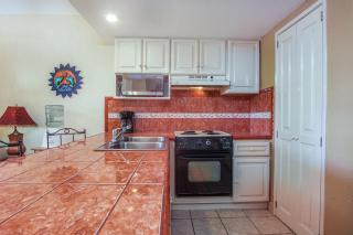 Barefoot Bumblebee Newly Renovated Ocean View Condo - 4
