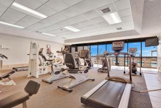Beachfront Condo w/ View & Pool, Sleeps 8 - 6