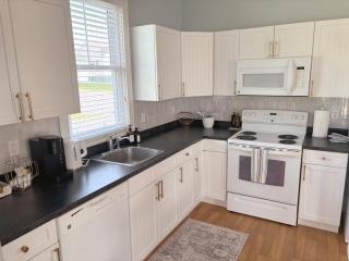 Magnolia Moon Cottage at East Lake Shores - 7