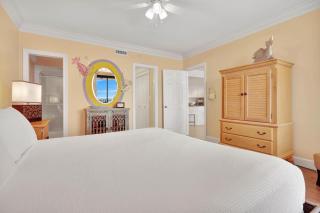 Beachfront Condo w/ View & Pool, Sleeps 8 - 5