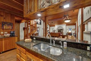 The Willows Casa Grande + Sundown Suite Sleeps 13 - Close to Main St - Fredericksburg - 8