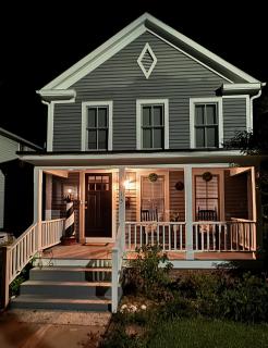 Downtown Riverside Lighthouse - New Bern - 1