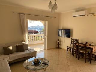 Central Sarandë Apartment - Balcony & Sea View - Sarandë - 9