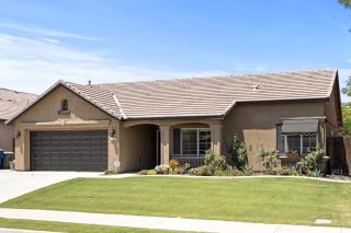 Relaxing 4BR 2BA Sleeps 8 Family Friendly - Bakersfield - 0