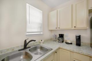 Cozy 2 Bed Duplex Just Blocks from Downtown Biloxi! - Biloxi - 5