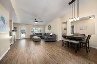 Relaxing 4BR 2BA Sleeps 8 Family Friendly - 4