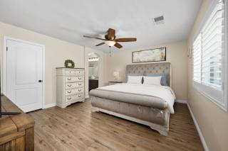 Relaxing 4BR 2BA Sleeps 8 Family Friendly - Bakersfield - 1