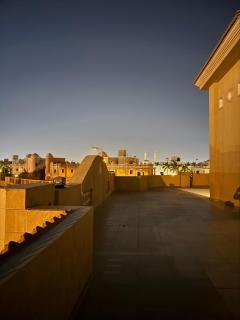 Zayed Rooftop Stay Near Arkan and Park Street - Sheikh Zayed - 5
