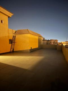Zayed Rooftop Stay Near Arkan and Park Street - Sheikh Zayed - 6