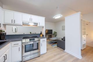 Modern Downtown Studio - Bike or Walk to Trails & Dining - Bentonville - 6