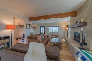 Hidden Acre Vineyard Estate - Paso Robles - 1