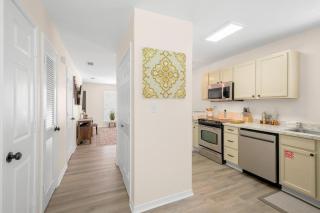 Cozy 2 Bed Duplex Just Blocks from Downtown Biloxi! - Biloxi - 3