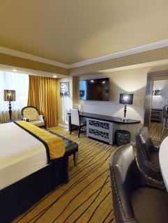 Upscale Villa-Close to Strip-Jetted Tub-1300 sq ft - Las Vegas - 0