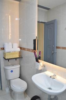 Cómodo apartamento a 5 minutos Esc General Santander - Bogotá - 1