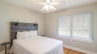 Cozy 3 Bedroom/ 2 Bath Home Located Blocks From Downtown Biloxi and the Beach - Biloxi - 6