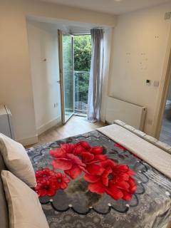 Lara Ensuite Room - Moffat - 1