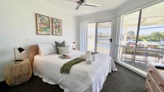 Anchorage Waterfront unit in Yamba - Yamba - 3
