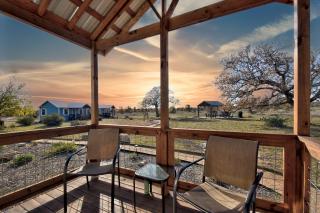 Holy Cow Cottage with Amazing Hill Country Views - Tivydale - 3